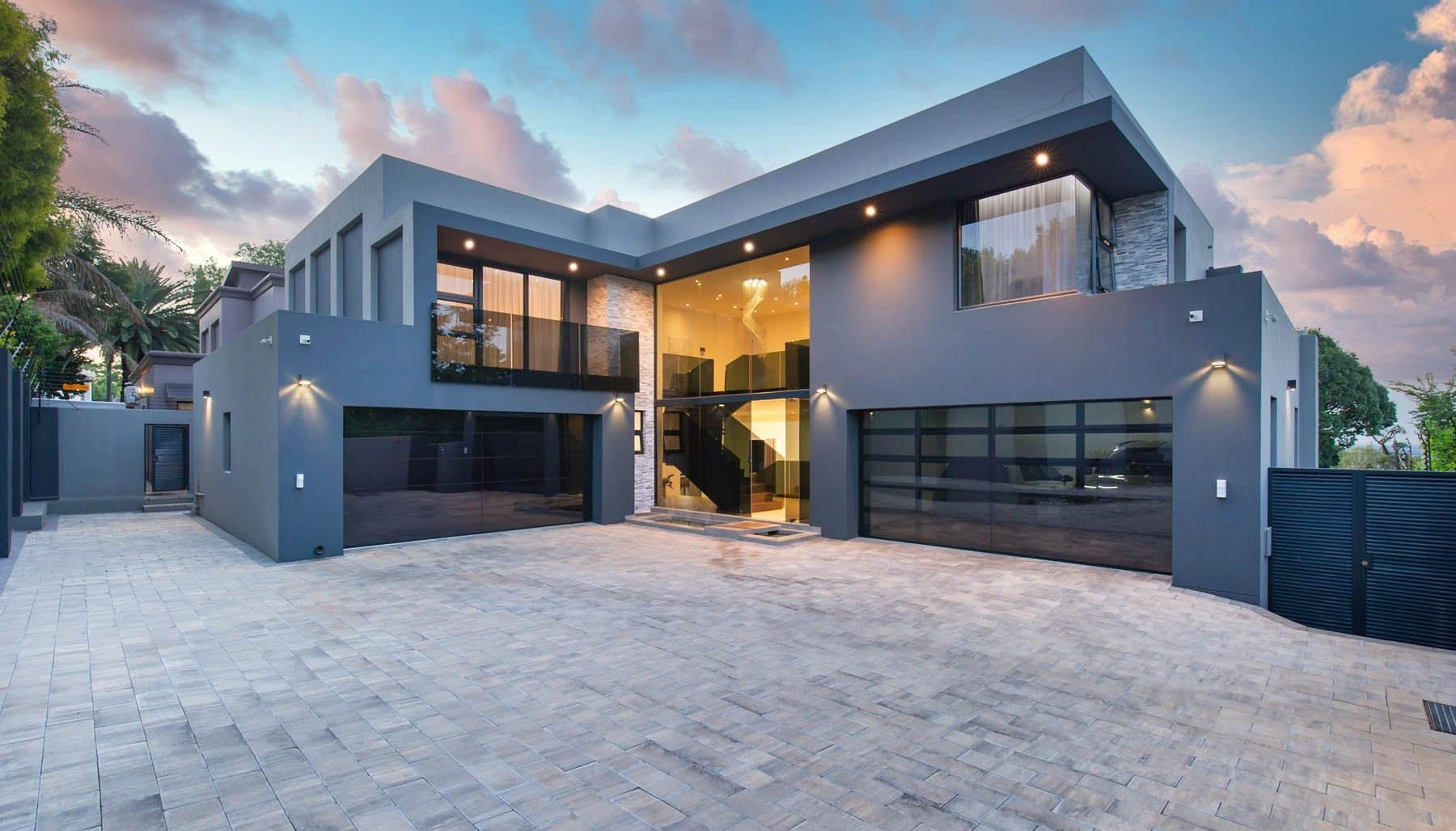 Luxury coastline property